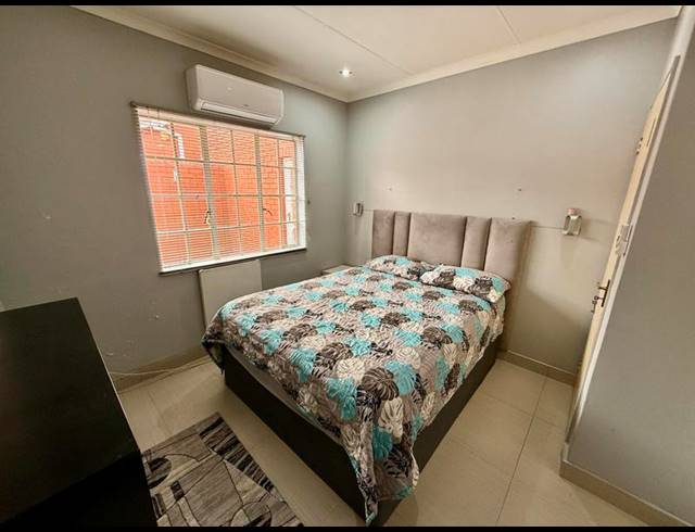 2 BEDROOM TOWNHOUSE FOR SALE IN HAYFIELDS